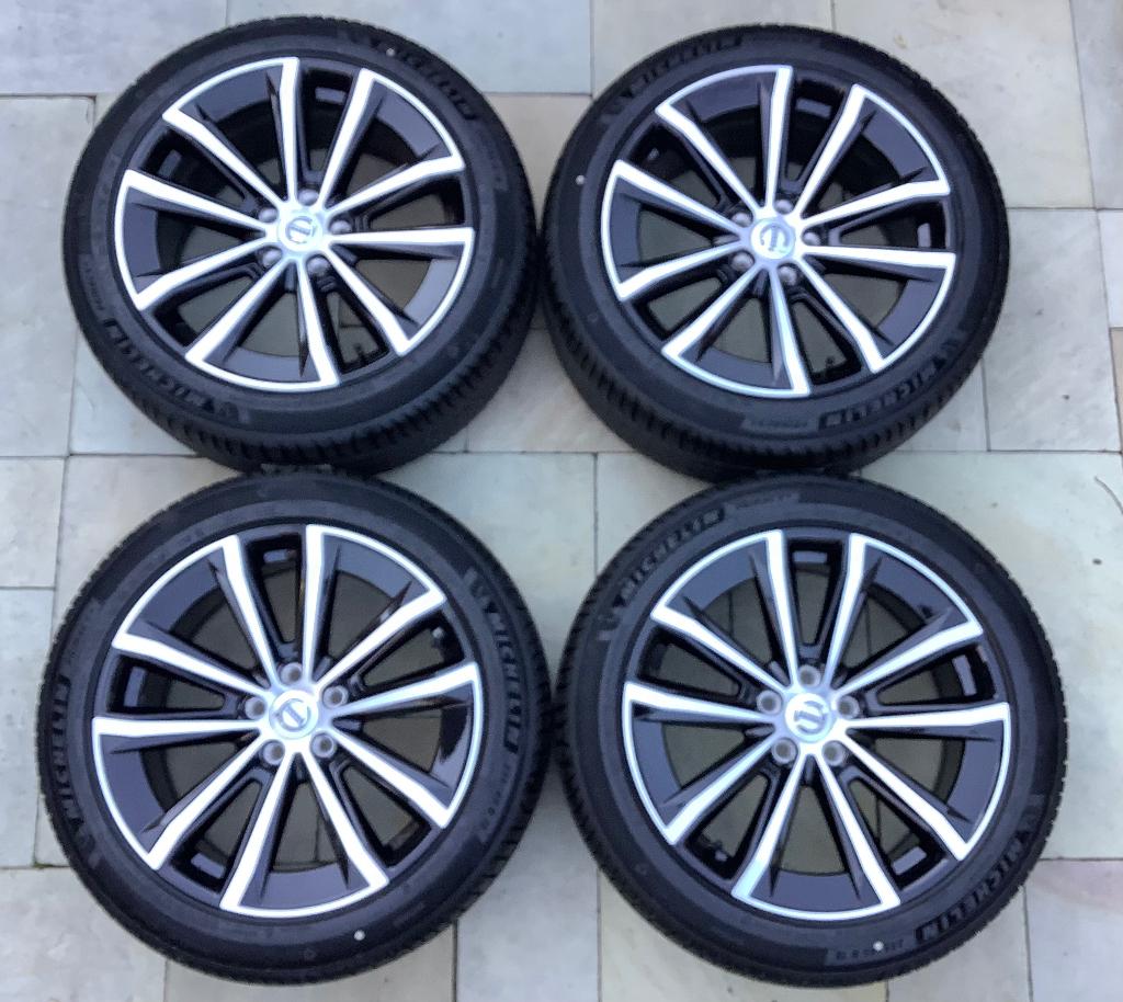 Velgen Volvo V60 S60 Michelin 235 45 18 nieuwe set, Auto-onderdelen, Banden en Velgen, Ophalen, 18 inch, Nieuw, 235 mm