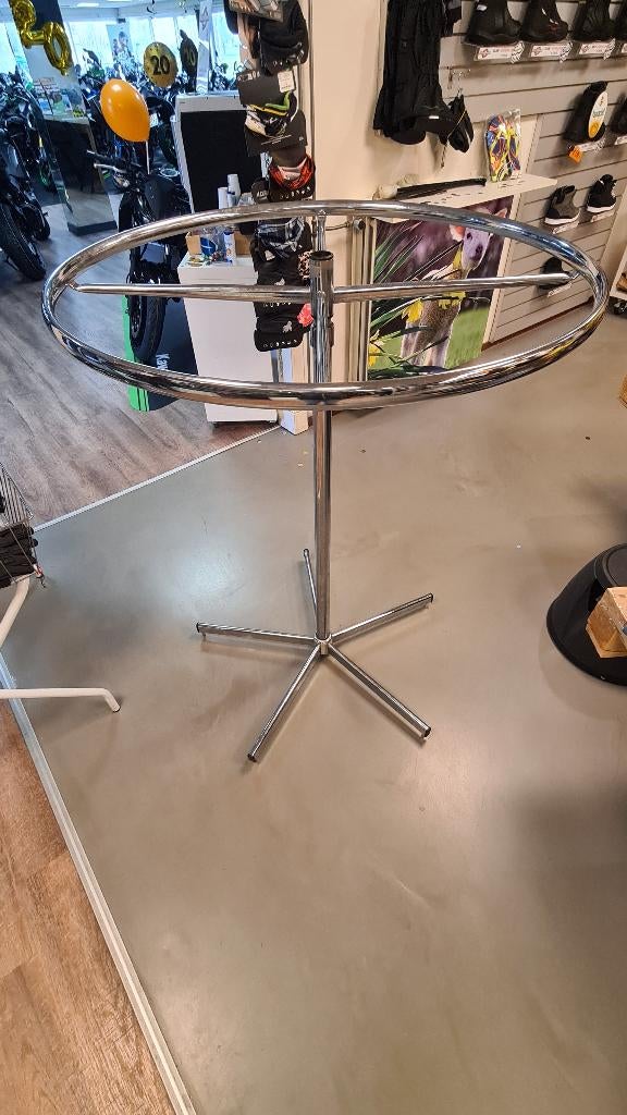Groot kledingrek rond, Kleding | Dames, Kledingrekken, Ophalen, Gebruikt