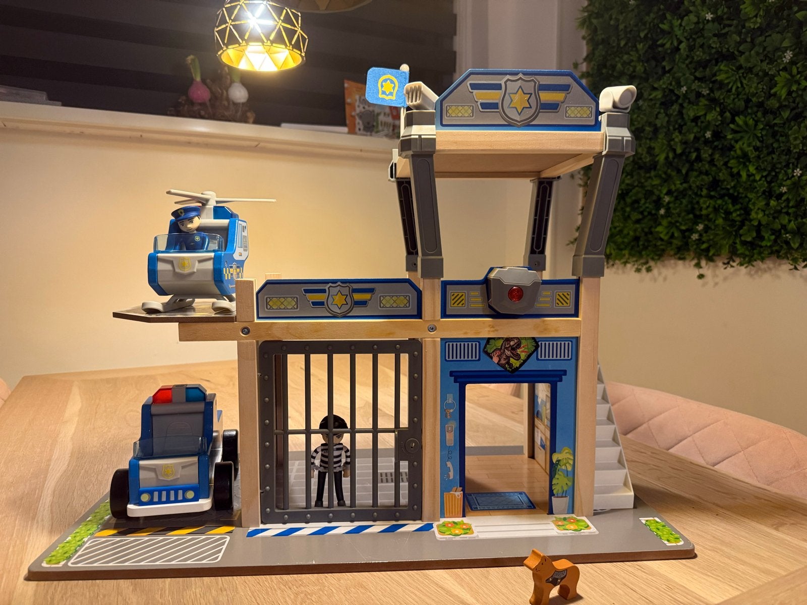 Hape Politiebureau - Zo goed als nieuw, Ophalen of Verzenden, Zo goed als nieuw, Jongen of Meisje