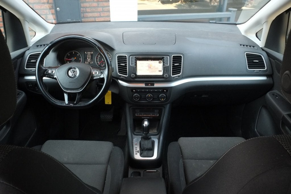 Volkswagen Sharan 2.0 TDI DSG Comfortline 7p EURO6 | Trekhaa, Auto's, Volkswagen, Automaat, Gebruikt, Euro 6, 150 pk