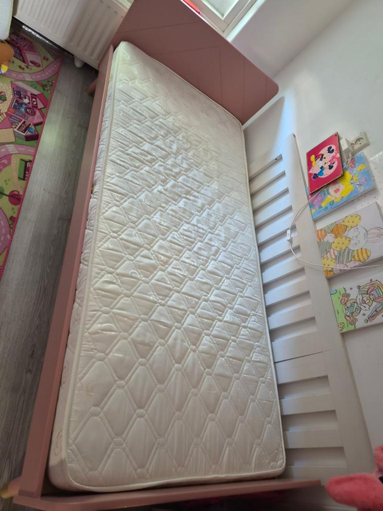 Petit Amelie bed (90x204cm) zo goed als nieuw, Ophalen