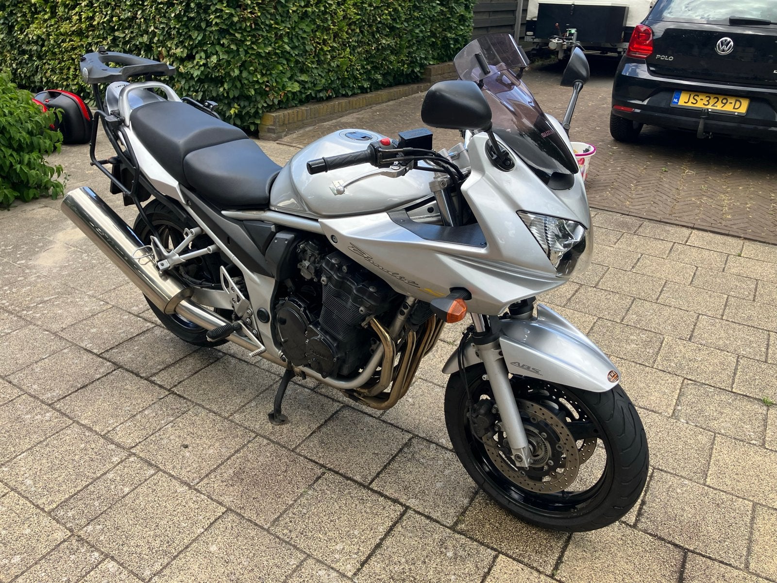 Suzuki GSF 650 SA Bandit - Metallic Zilver, ABS, Koffers, 4 cilinders, Motorrijbewijs A, Gebruikt, Particulier
