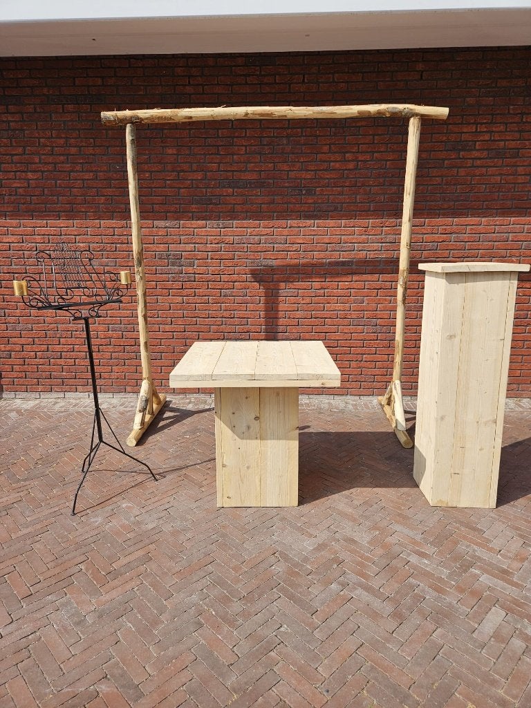 Trouwboog, pilaren en tafels te koop!, Ophalen, Zo goed als nieuw, Feestartikel, Geboorte of Huwelijk