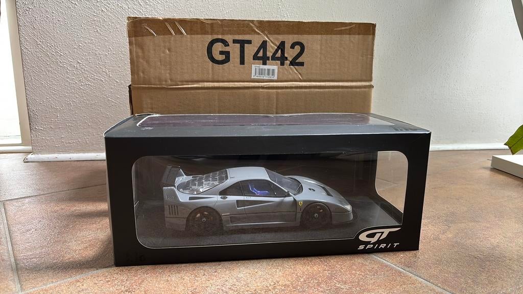 Ferrari F40 Competizione GT SPIRIT 1:18, Hobby en Vrije tijd, Modelauto's | 1:18, Ophalen of Verzenden, Zo goed als nieuw, Auto
