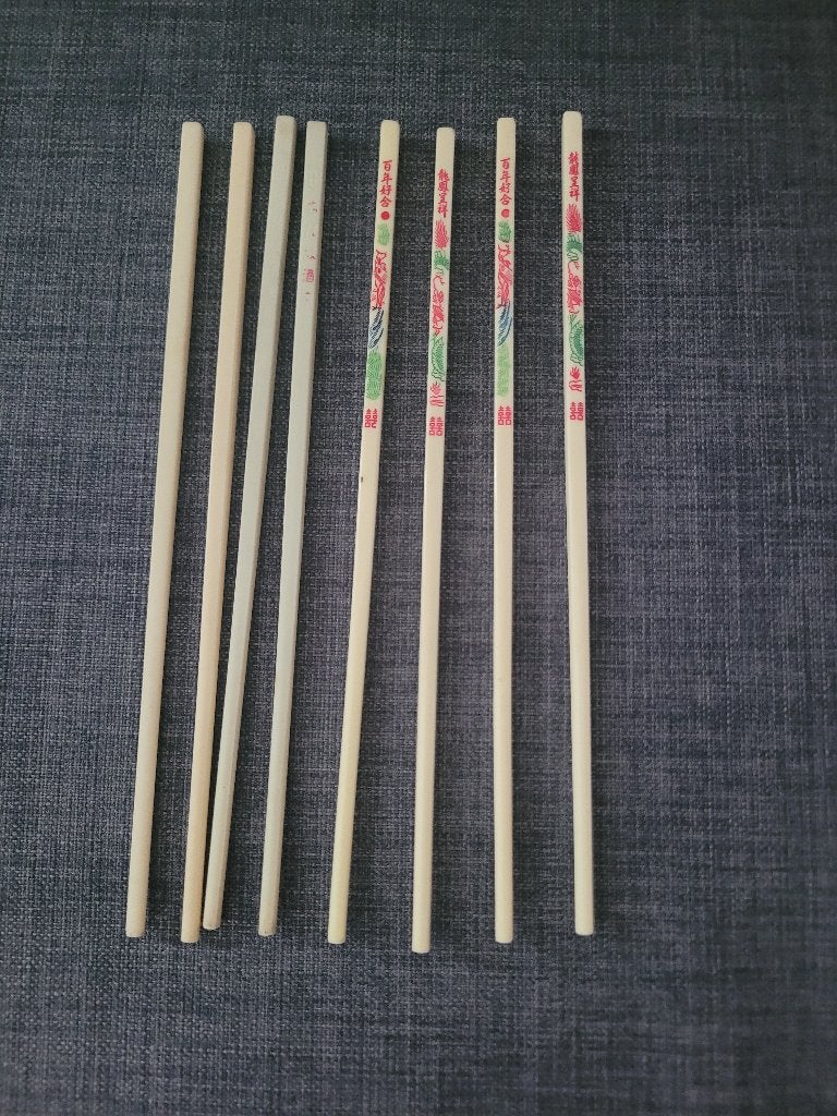 Set van 8 Chinese eetstokjes met decoratie, Ophalen of Verzenden, Gebruikt, Overige materialen