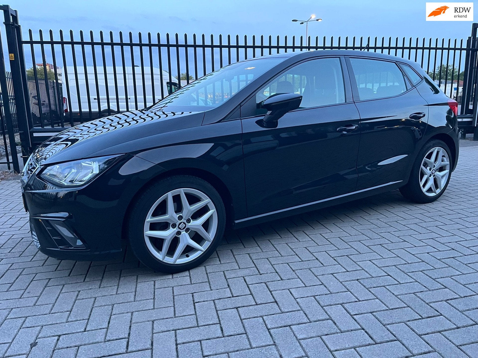 SEAT Ibiza 1.0 TSI FR 116PK 6BAK Vol Opties Dealer Onderhoud, Dealer onderhouden, Stof, Gebruikt, 1064 kg