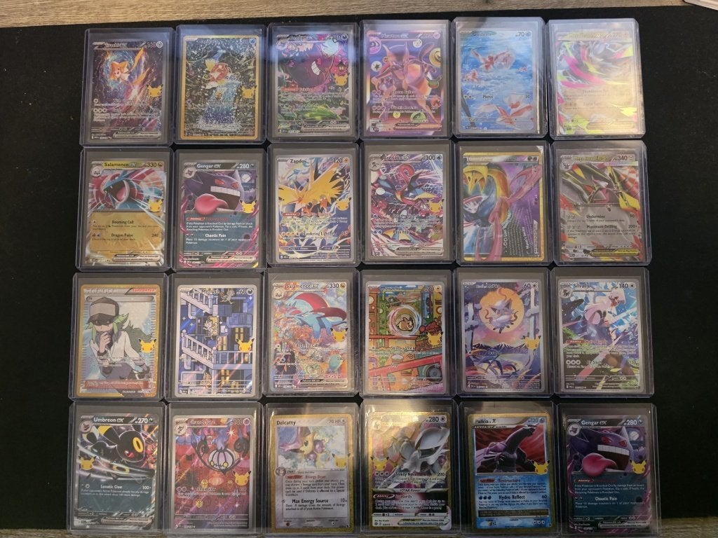 Diverse pokemon hitjes 30th celebration / Pitch black, Ophalen of Verzenden, Zo goed als nieuw, Meerdere kaarten, Foil