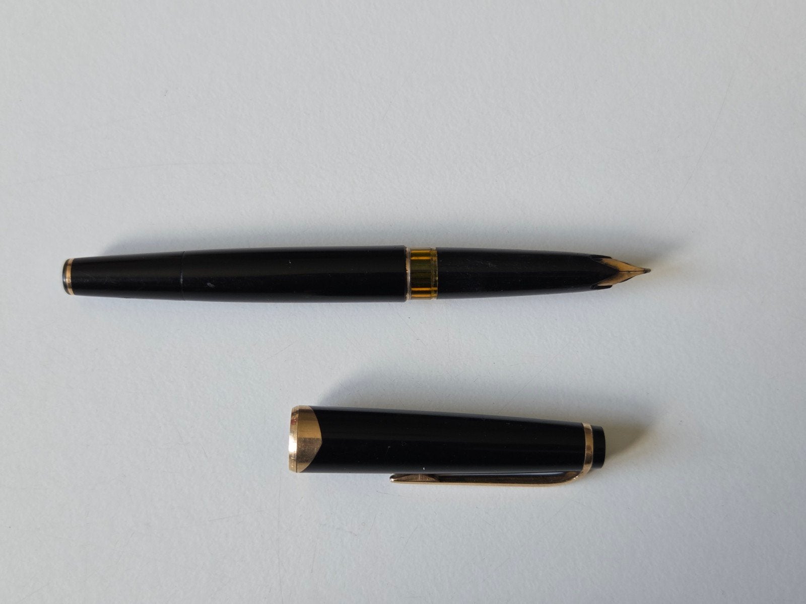 Montblanc Meisterstück No. 12 Vulpen - Vintage Elegantie, Verzamelen, Pennenverzamelingen, Ophalen of Verzenden, Gebruikt, Vulpen