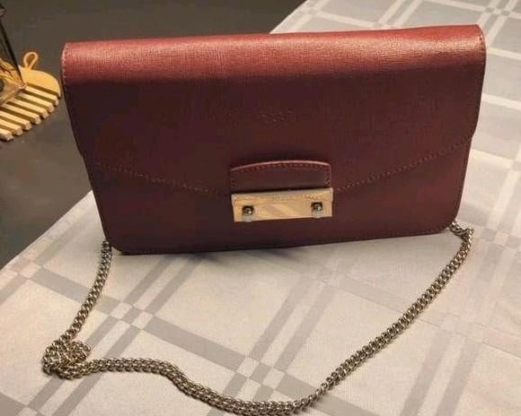 Furla leren tas 27x15x4  cm €129, Sieraden, Tassen en Uiterlijk, Tassen | Damestassen, Ophalen of Verzenden, Gebruikt, Rood, Schoudertasje