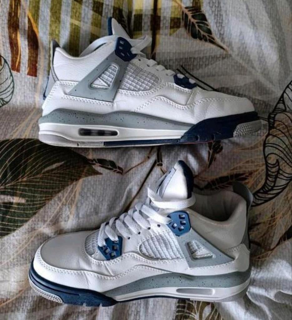 Air Jordan Retro 4 Midnight Blue Navy maat 38 / 24 cm, Nike Air Jordan, Wit, Nieuw, Ophalen of Verzenden