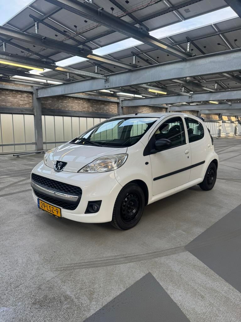 Peugeot 107 2010 AIRCO/CARPLAY/APK/5DEURS, Voorwielaandrijving, 4 stoelen, Origineel Nederlands, Handgeschakeld