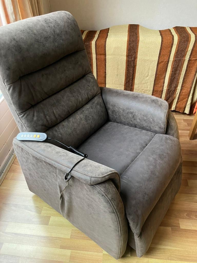 Relaxfauteuil electrisch, Huis en Inrichting, Fauteuils, Ophalen, Gebruikt, Minder dan 75 cm, Stof