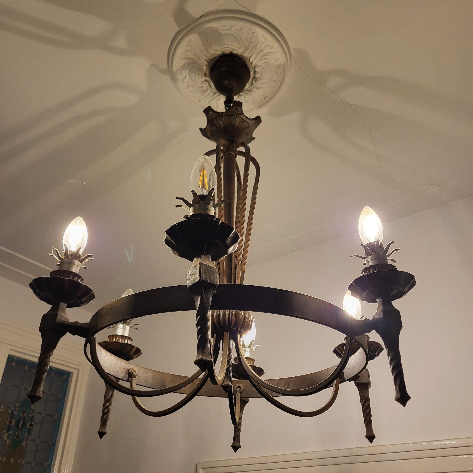 Gietijzeren hanglamp, kroonluchter, Ophalen, Gebruikt, Metaal