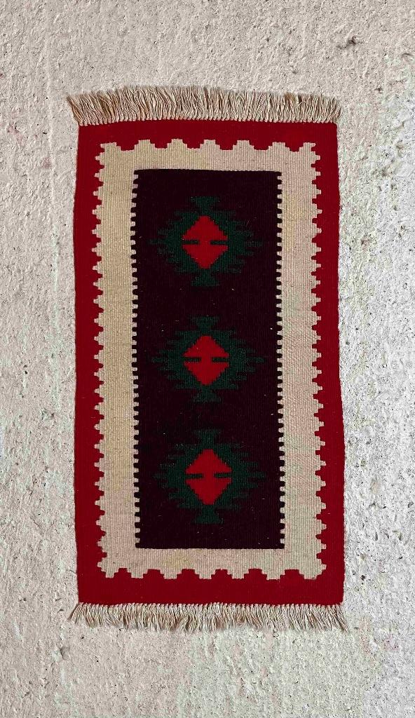 Kelim kleedje rood 73/40 cm, Minder dan 50 cm, Gebruikt, 50 tot 100 cm, Groen