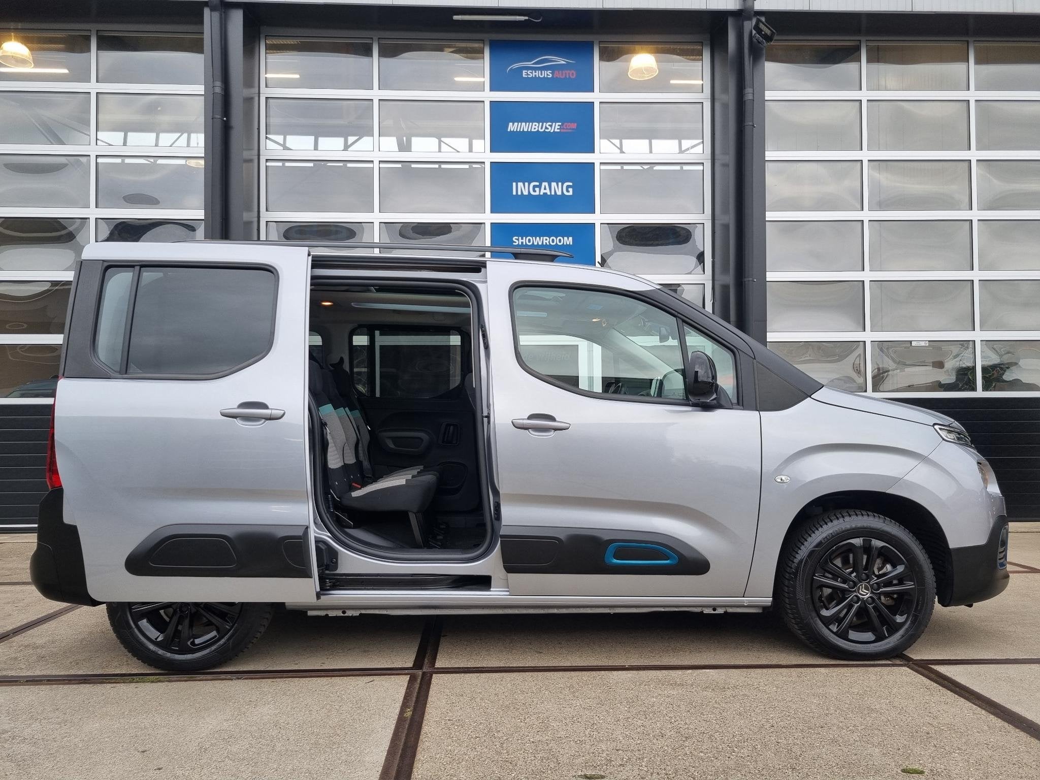 Citroen ë-Berlingo Shine 50 kWh PANODAK / CAMERA / HUD / TR, Auto's, Dealer onderhouden, Gebruikt, Automatische klimaatregeling