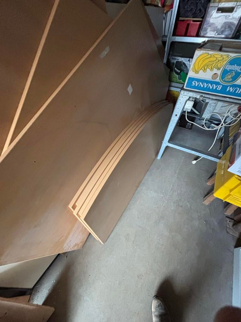 Set van 3 kantoortafels - Demontabel, Ophalen, Spaanplaat of MDF, Zo goed als nieuw, Overige typen