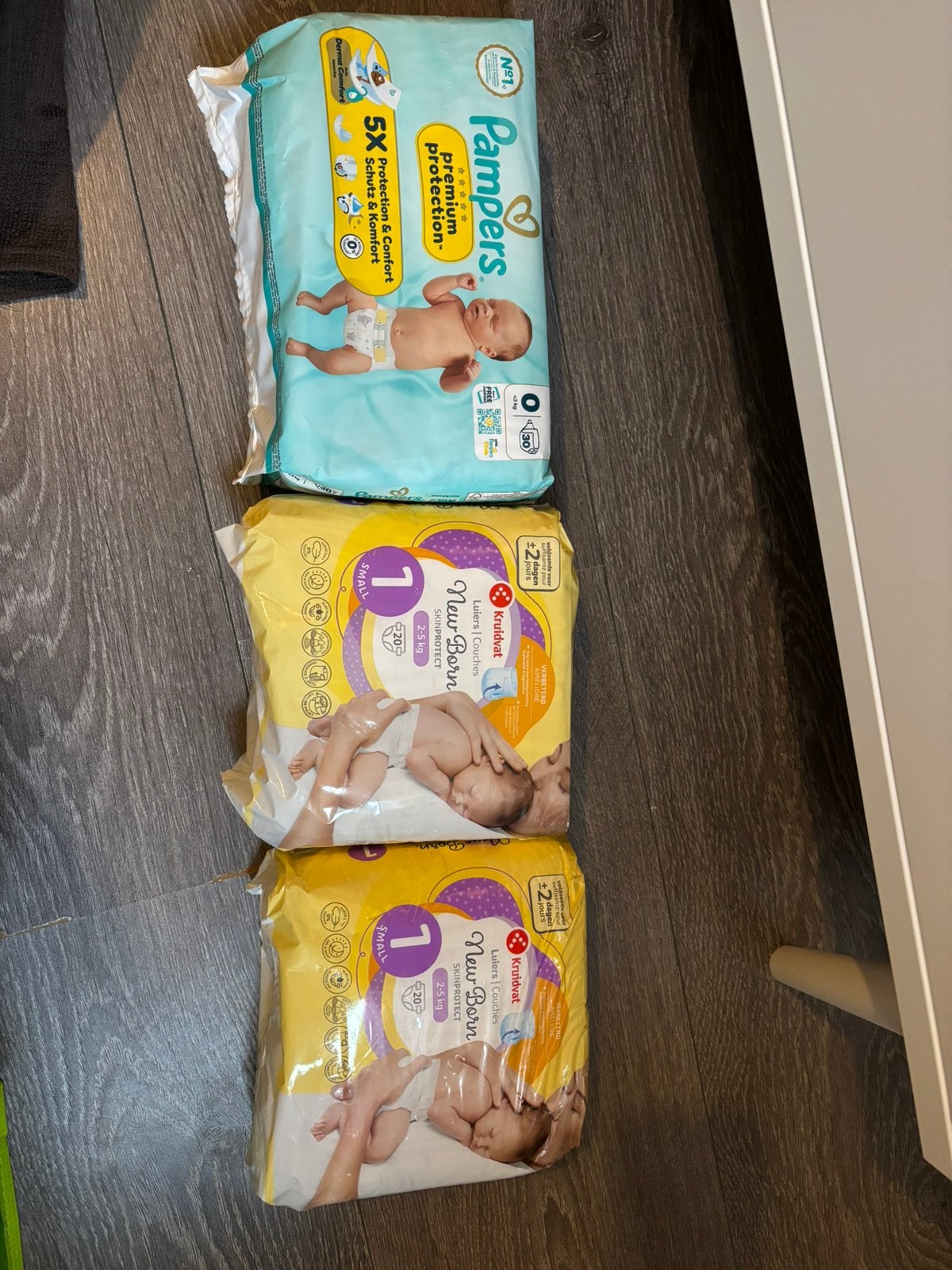 Luiers pampers maat 0 en kruidvat maat 1, Ophalen of Verzenden, Nieuw