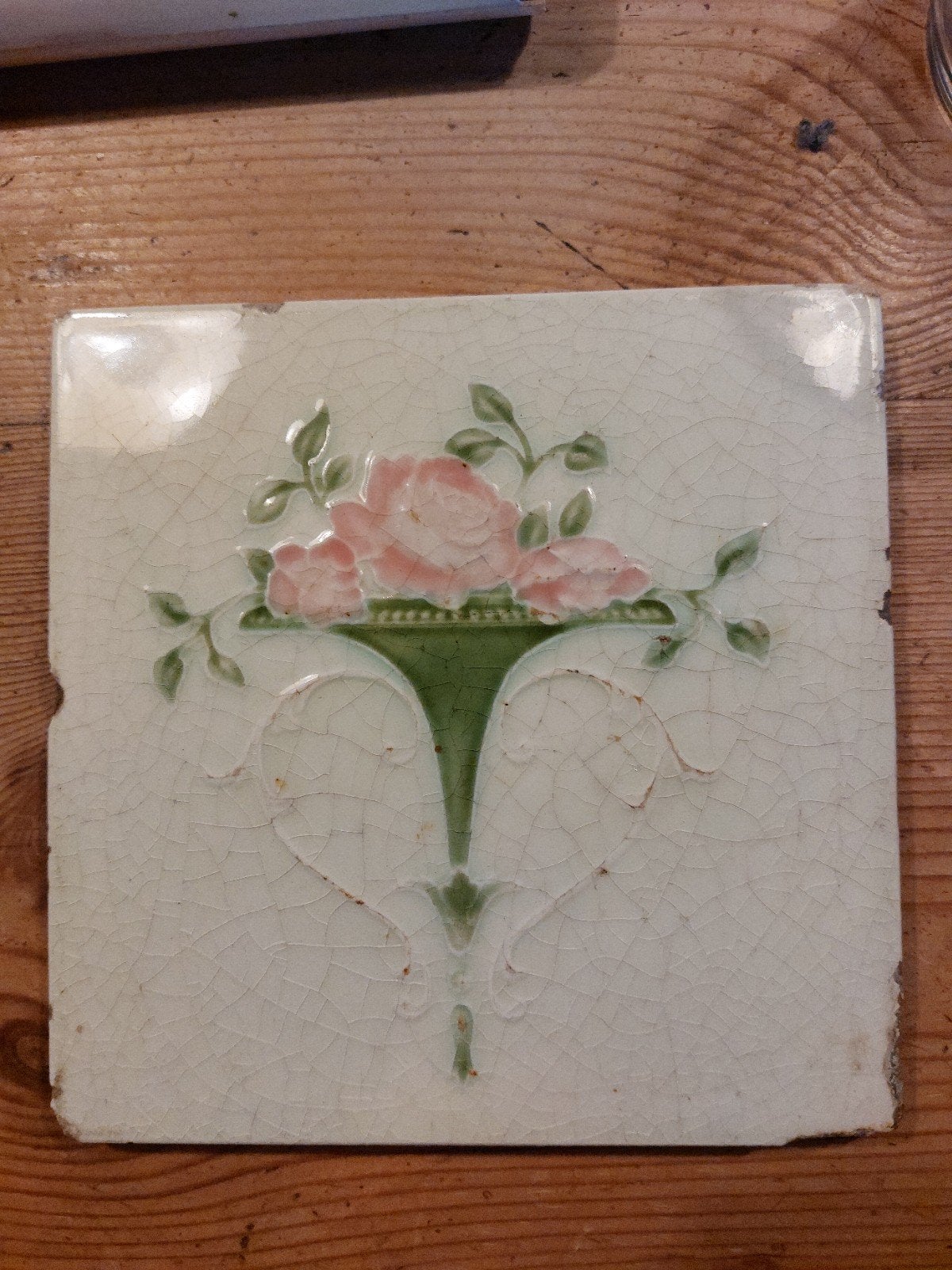Antieke Engelse tegel met rozenmotief, Antiek en Kunst, Antiek | Wandborden en Tegels, Ophalen of Verzenden