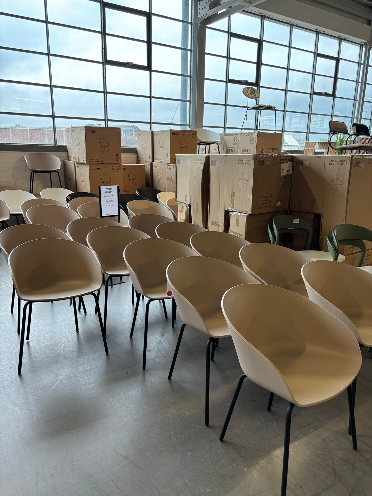 Zuiver Void stoelen - Nieuw in doos, Huis en Inrichting, Ophalen, Kunststof, Overige kleuren, Nieuw