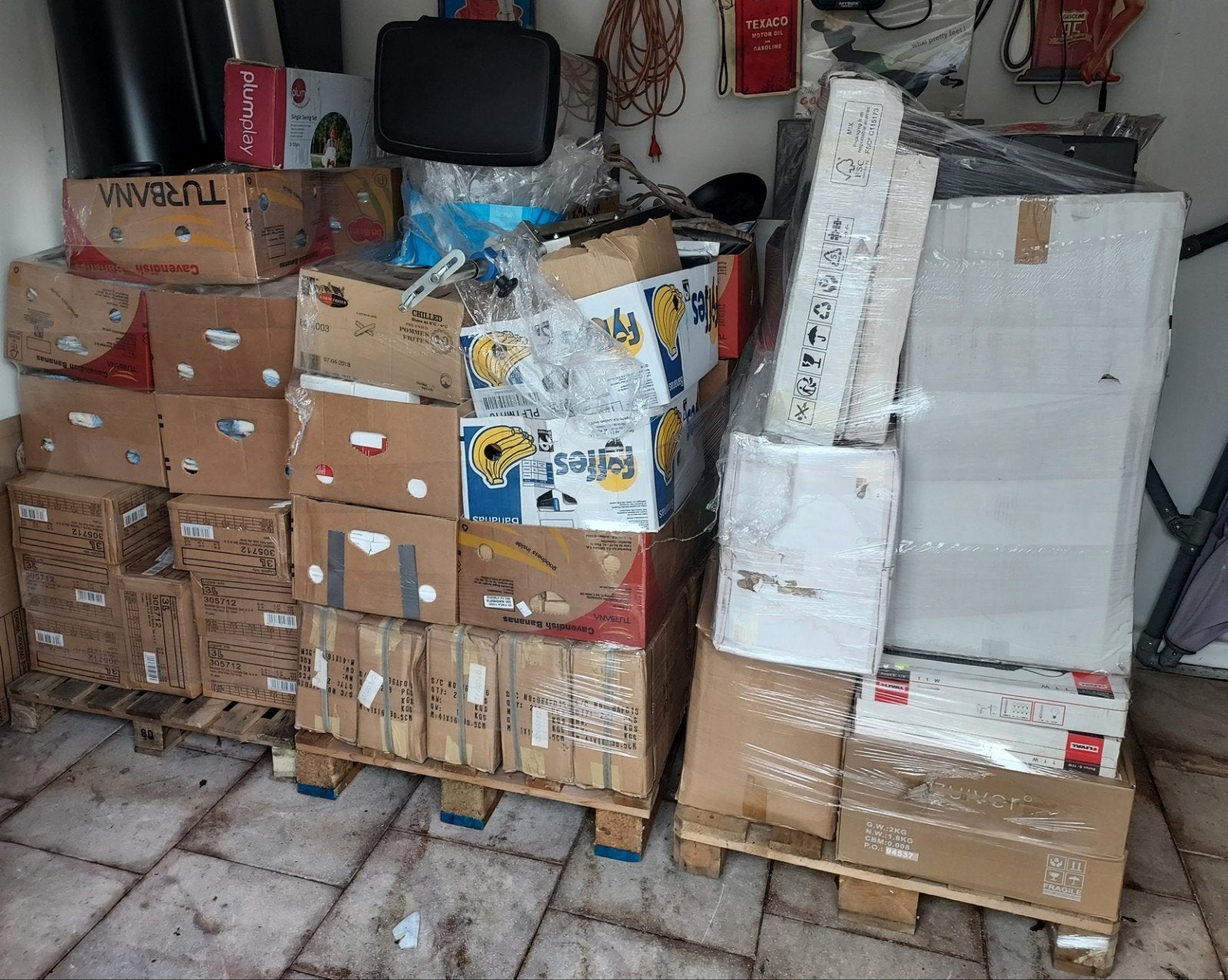 Partij handel 3 pallets vol

Waaronder...

650 x pom poms se, Diversen, Ophalen, Nieuw