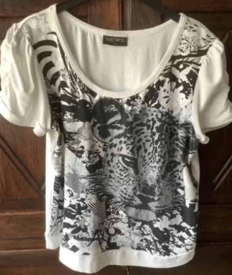 Zwart-witte top panterkop panter leuke mouw; News; oto 54 cm, Ophalen of Verzenden, Zo goed als nieuw, Wit, Shirt of Top