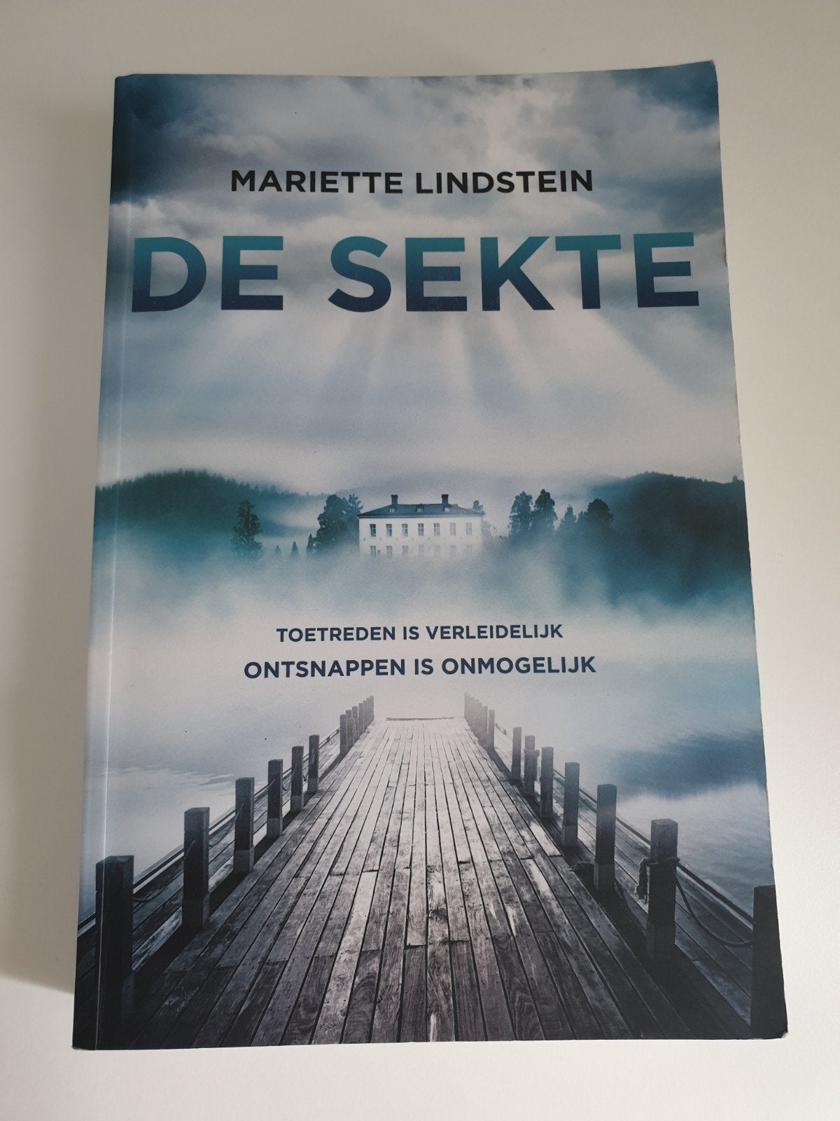 De Sekte - Mariette Lindstein (Thriller), Ophalen of Verzenden, Gelezen, Mariette Lindstein