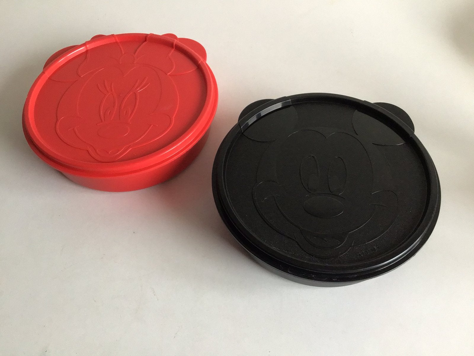Tupperware Minnie Mouse Mickey Mouse schaal kom deksel 490ml, Verzamelen, Ophalen of Verzenden, Mickey Mouse, Zo goed als nieuw