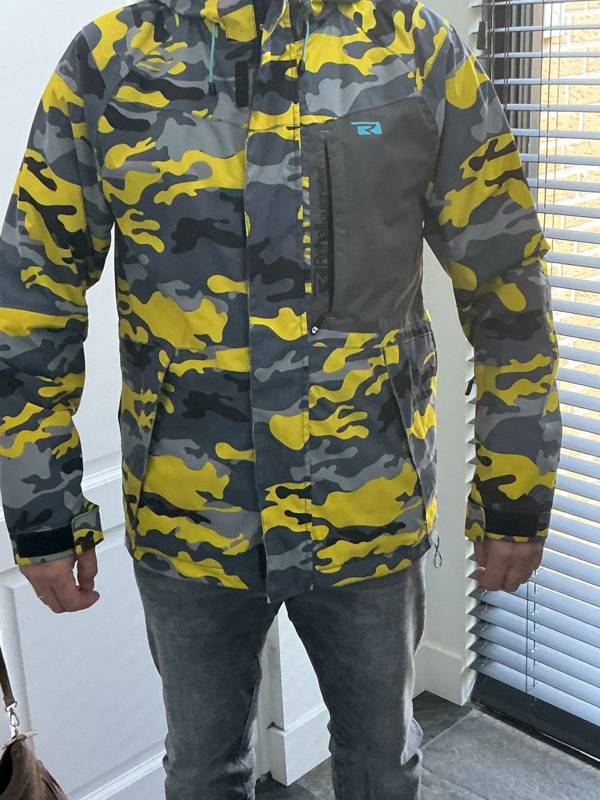 Rehall Outerwear Snowboardjas - Geel Camouflage, Kleding | Dames, Ophalen of Verzenden, Gedragen, Maat 36 (S), Jack