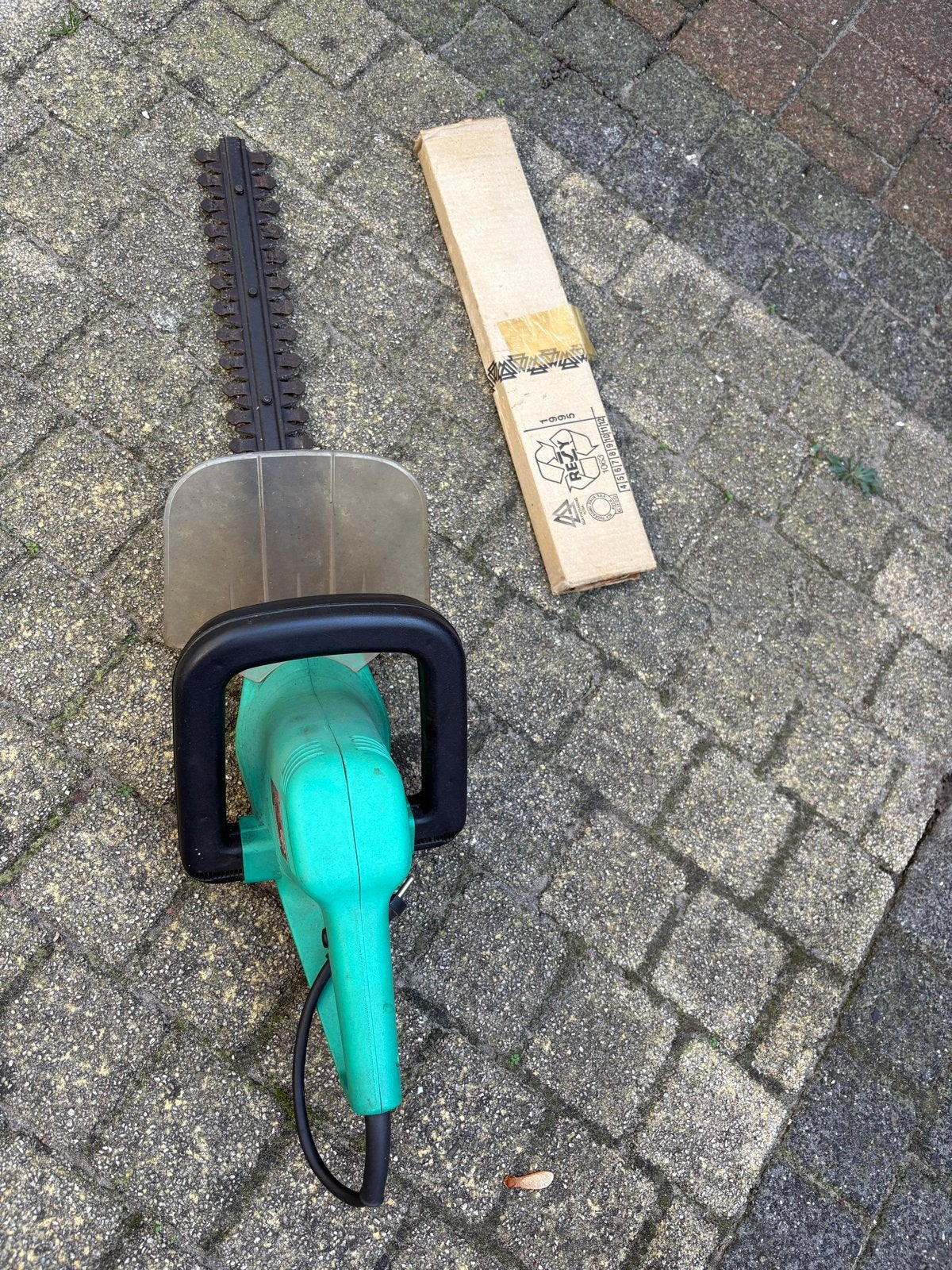 Elektrische heggenschaar - Goedkoop te koop!, Ophalen of Verzenden, Gebruikt, Elektrisch
