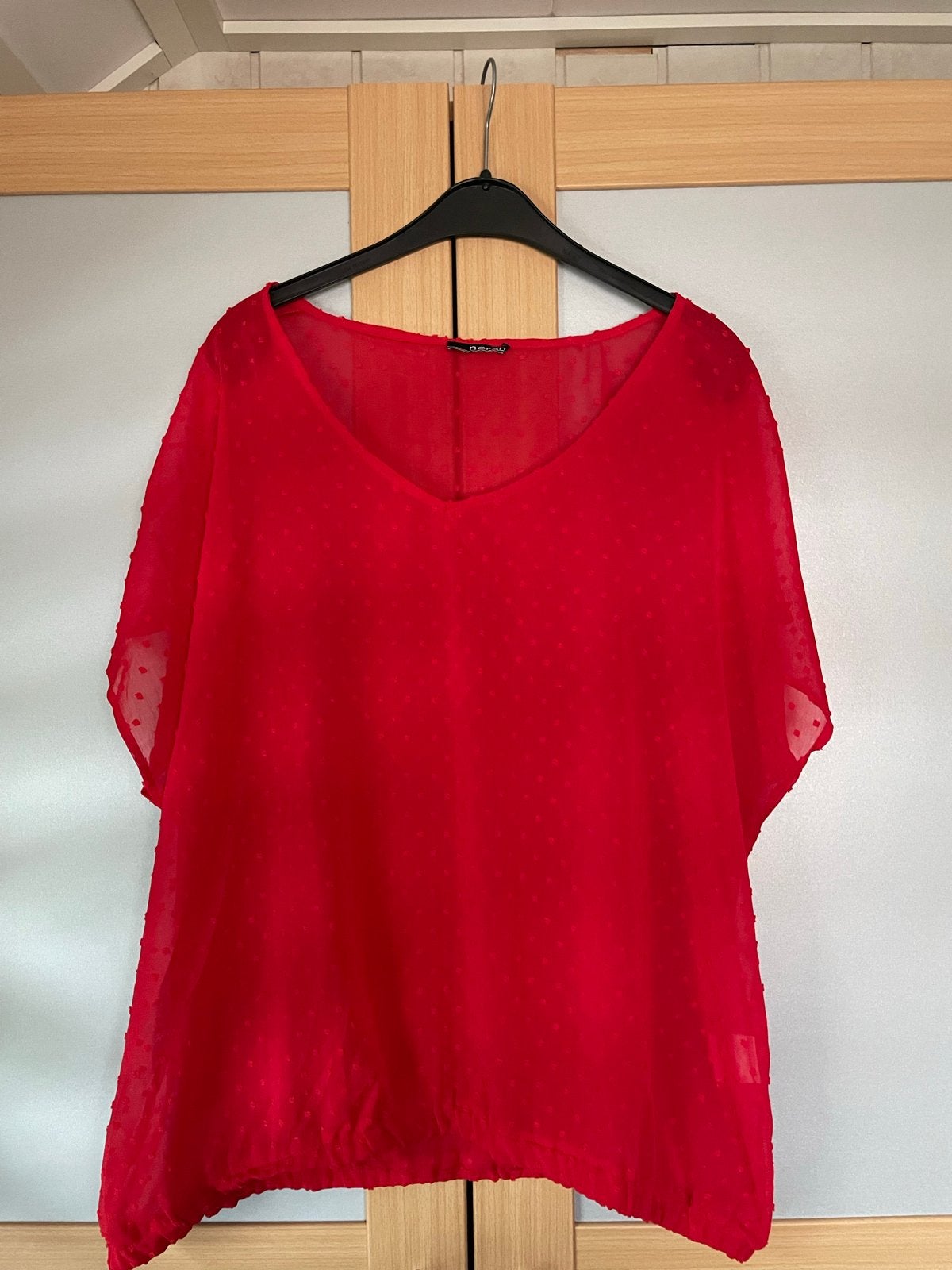 Norah shirt maat XL - Rode blouse met korte mouwen, Verzenden, Maat 46/48 (XL) of groter, Zo goed als nieuw, Korte mouw