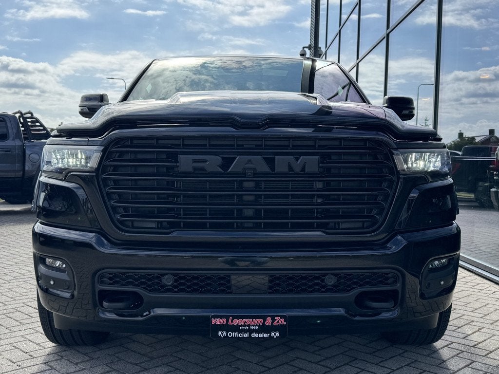 Dodge Ram 1500 Laramie Night Hurricane | Pano | H&K | Passen, Auto's, Dodge, Automaat, 3500 kg, Zwart, 426 pk