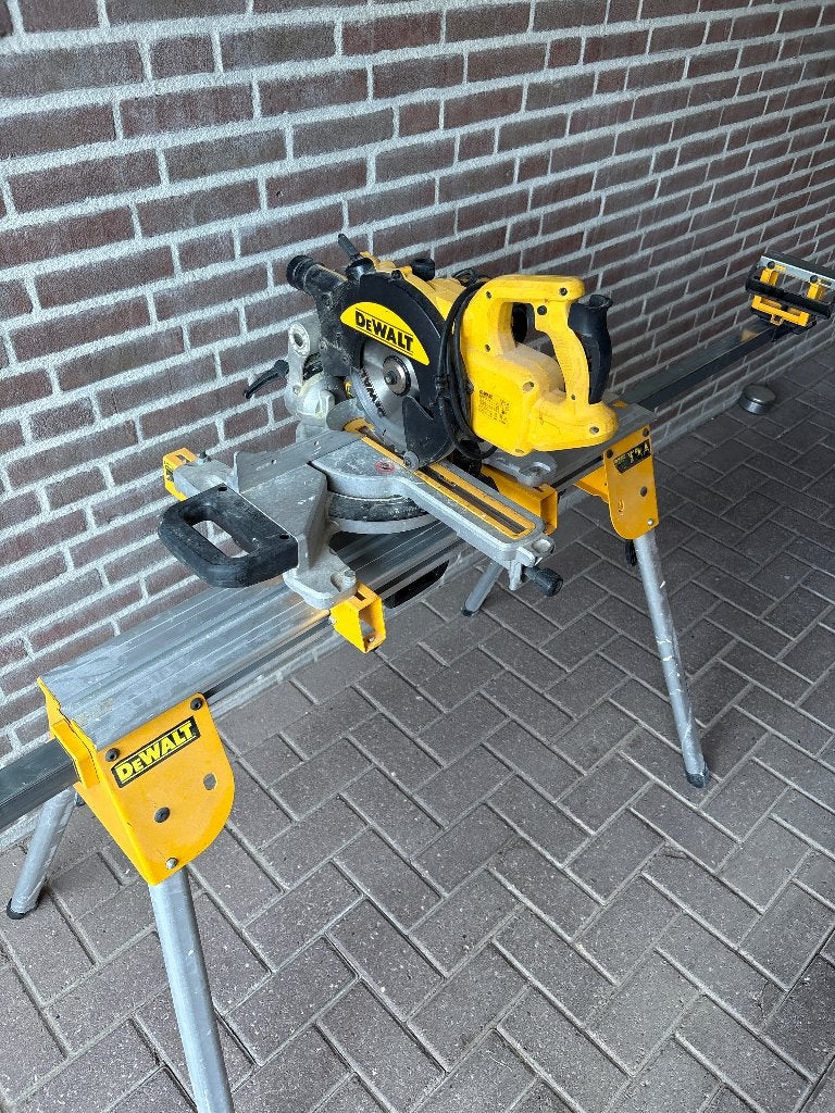 Afkortzaag Dewalt blad 216mm, Ophalen, De Walt, Zo goed als nieuw, Afkortzaag