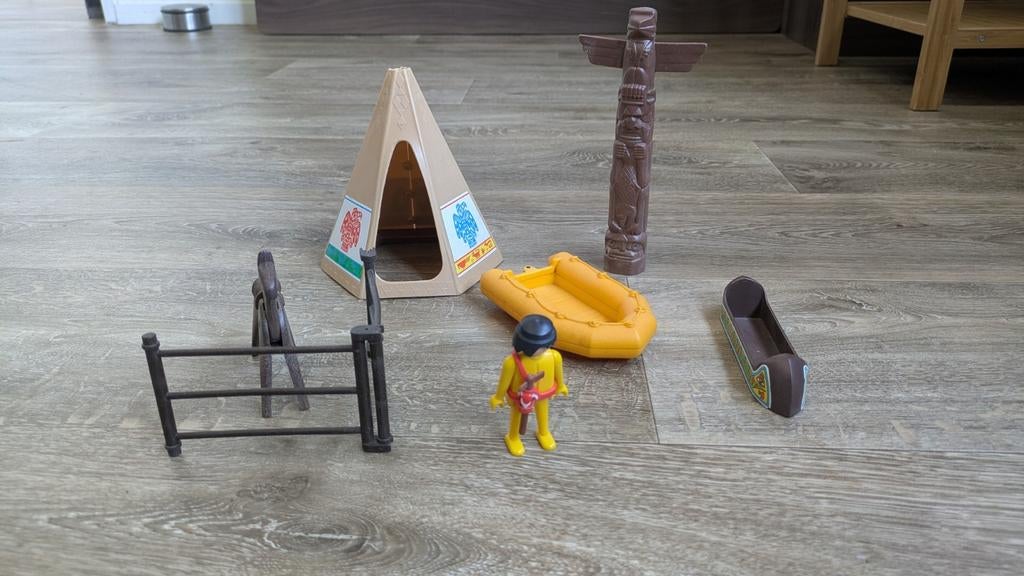 Playmobil Indianen set met tipi, totempaal en kano, Ophalen, Gebruikt, Complete set