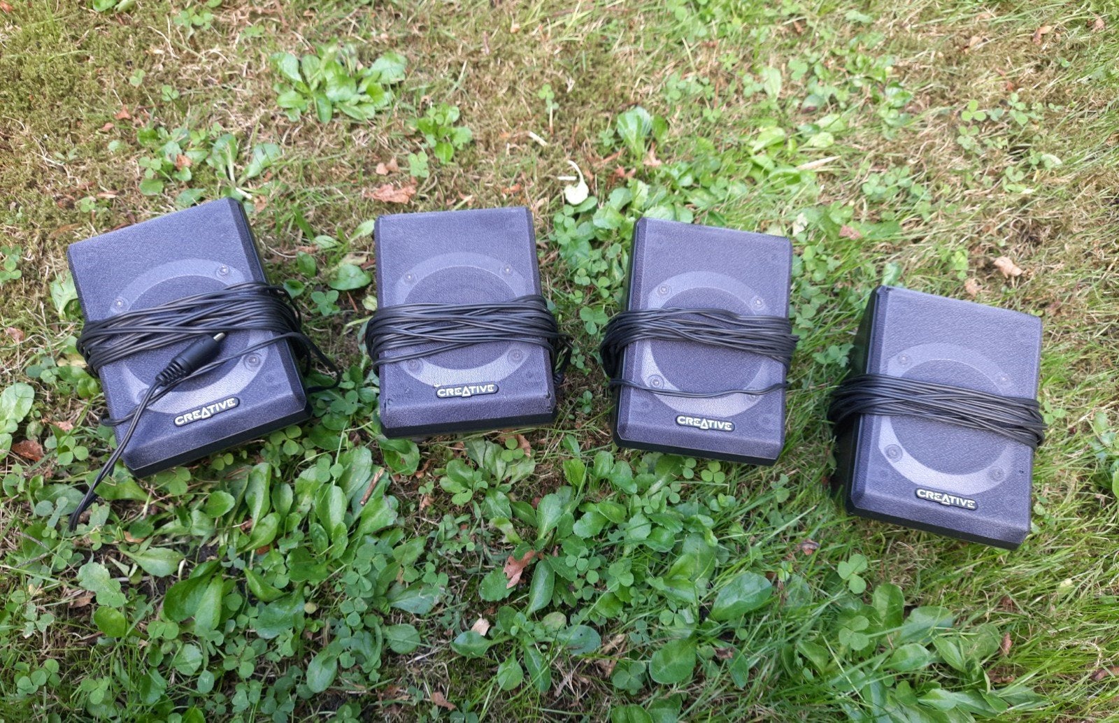 4 Creative satellietluidsprekers met gedetailleerd geluid