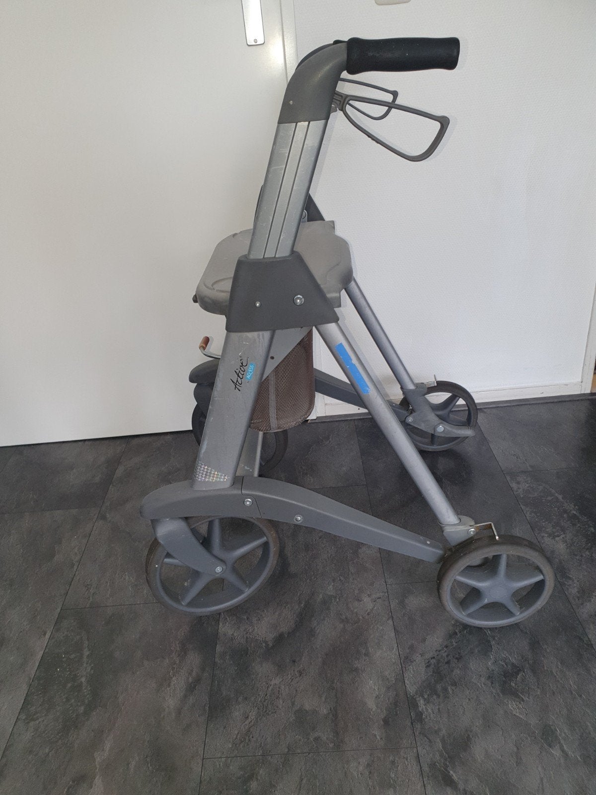 Opvouwbare rollator, Diversen, Ophalen