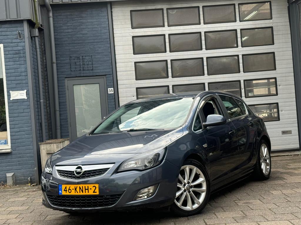 Opel Astra 1.6 Cosmo | Airco | Navi | Leer | LPG-G3, Auto's, Euro 5, 680 kg, 4 cilinders, Origineel Nederlands