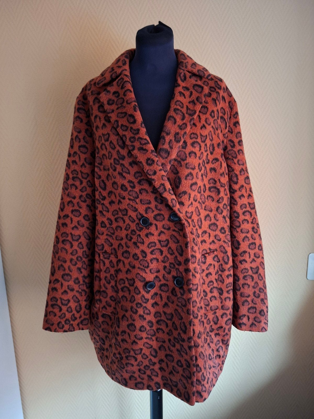 Miss E Studio Panterprint Jas Maat XXL, Maat 46/48 (XL) of groter, Oranje, Ophalen of Verzenden, Zo goed als nieuw