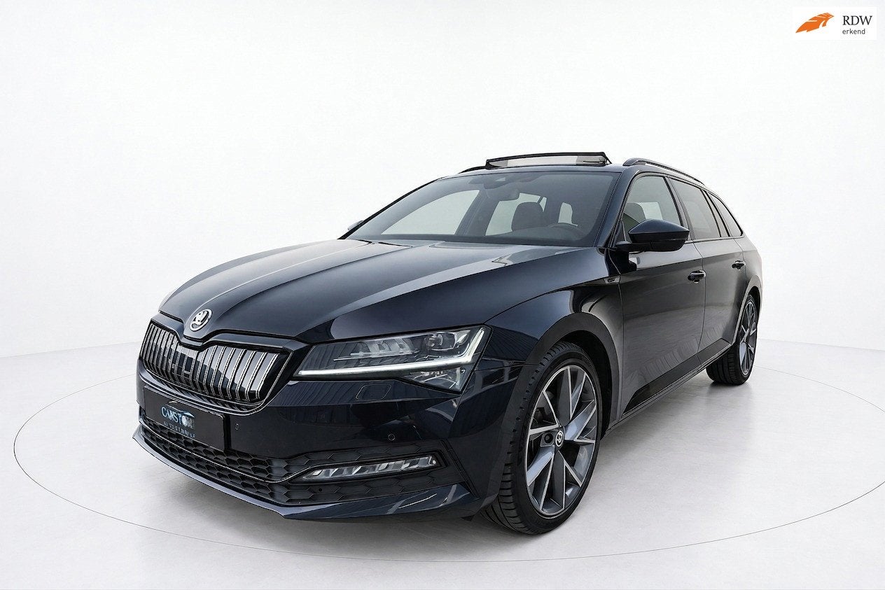 Skoda Superb Combi 1.4 TSI iV Sportline Business PANO VIRTUA, Auto's, Dealer onderhouden, Gebruikt, Euro 6, 4 cilinders