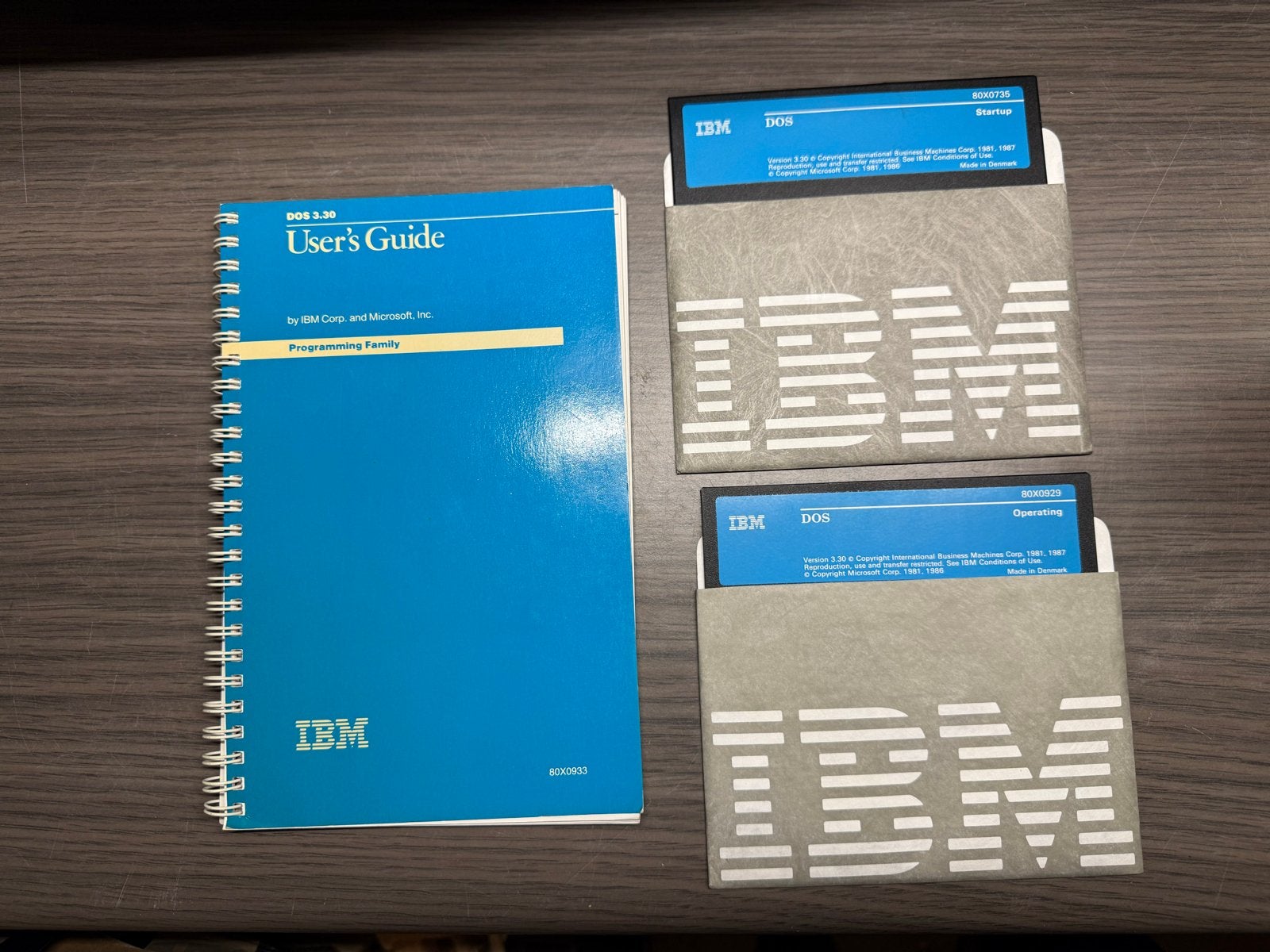 IBM DOS 3.30 met handleiding en diskettes, Ophalen of Verzenden, Zo goed als nieuw, Windows