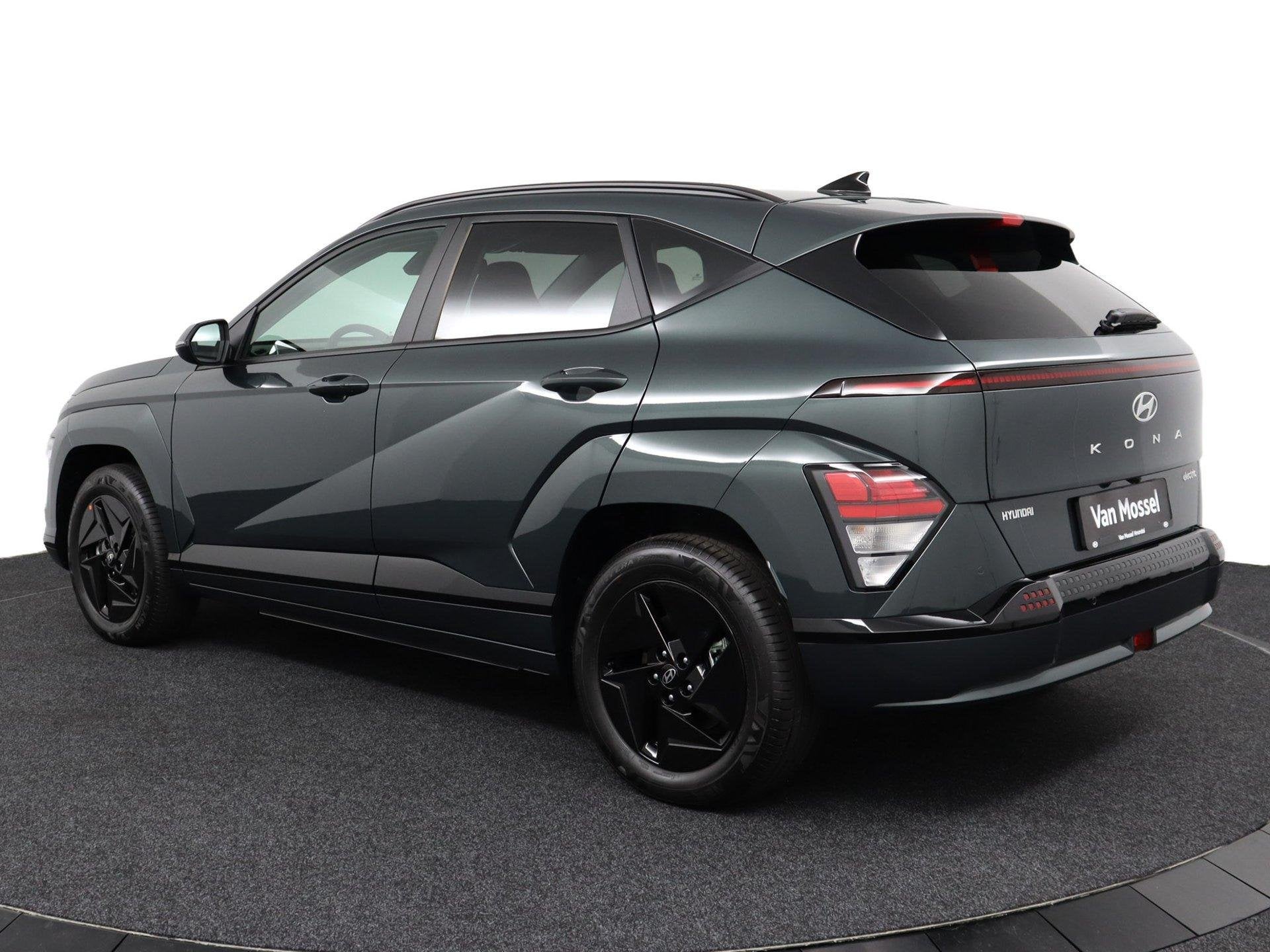 Foto 3 van Hyundai Kona Electric Long Range Pure Edition + CFP 64.8 kWh