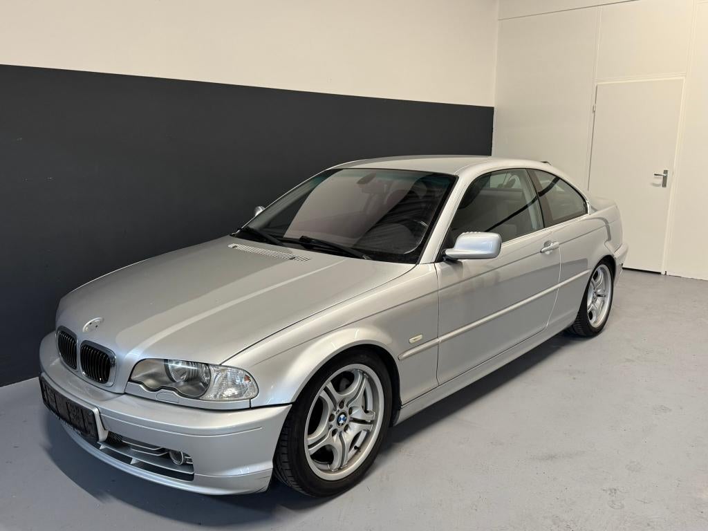 BMW 3-Serie 3.0 CI 330 Coupe 2001 Grijs ( youngtimer ), Bedrijf, Handgeschakeld, Parkeersensor, 1405 kg