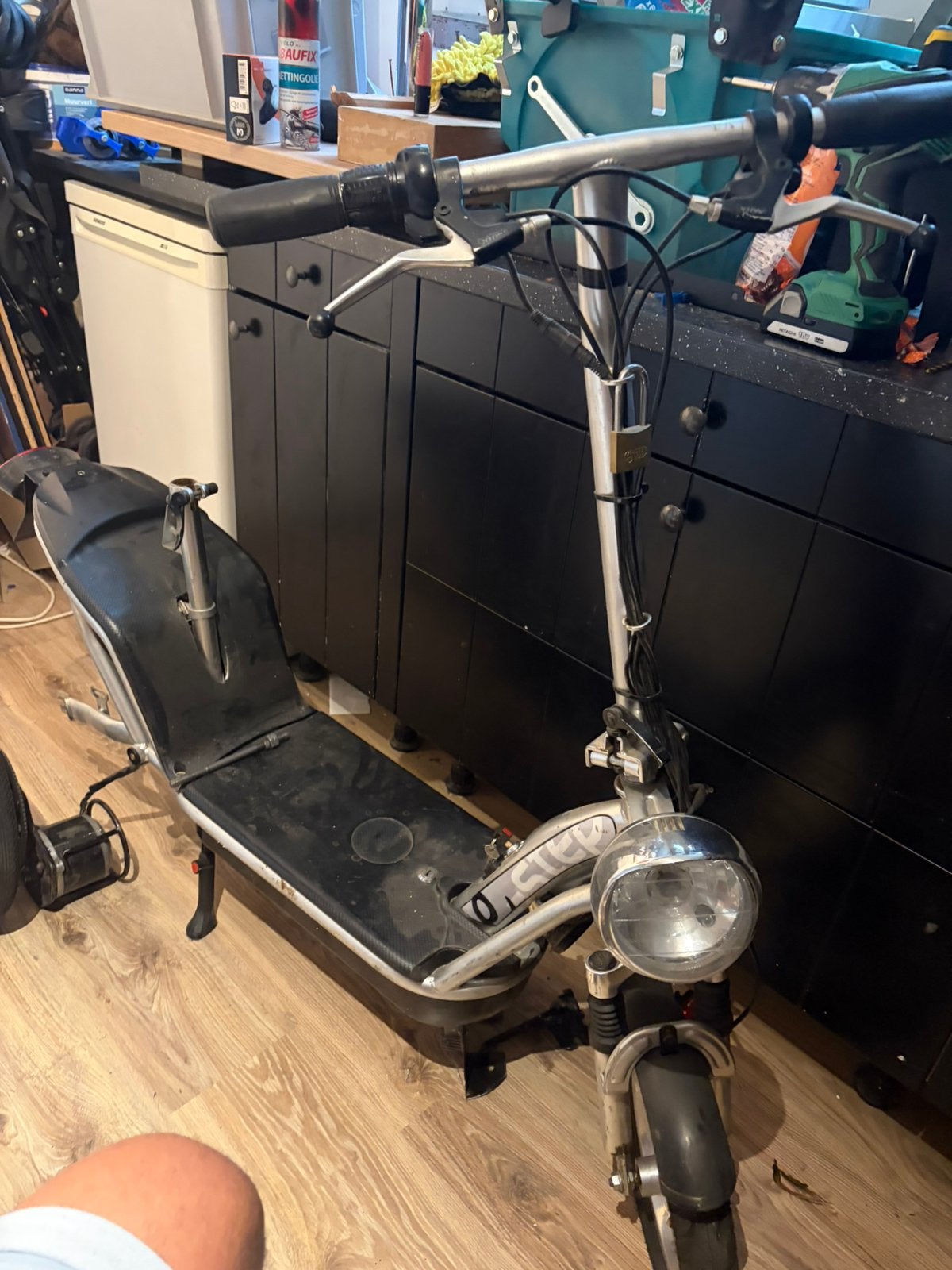 Tante paula elektrische step voor onderdelen, Fietsen en Brommers, Steps, Ophalen, Gebruikt, Elektrische step (E-scooter)