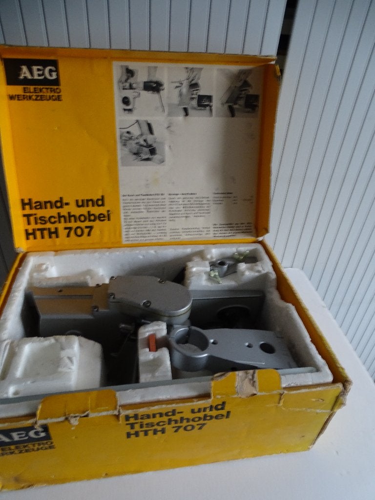 boormachine met electrische schaaf van AEG, Ophalen, Boormachine