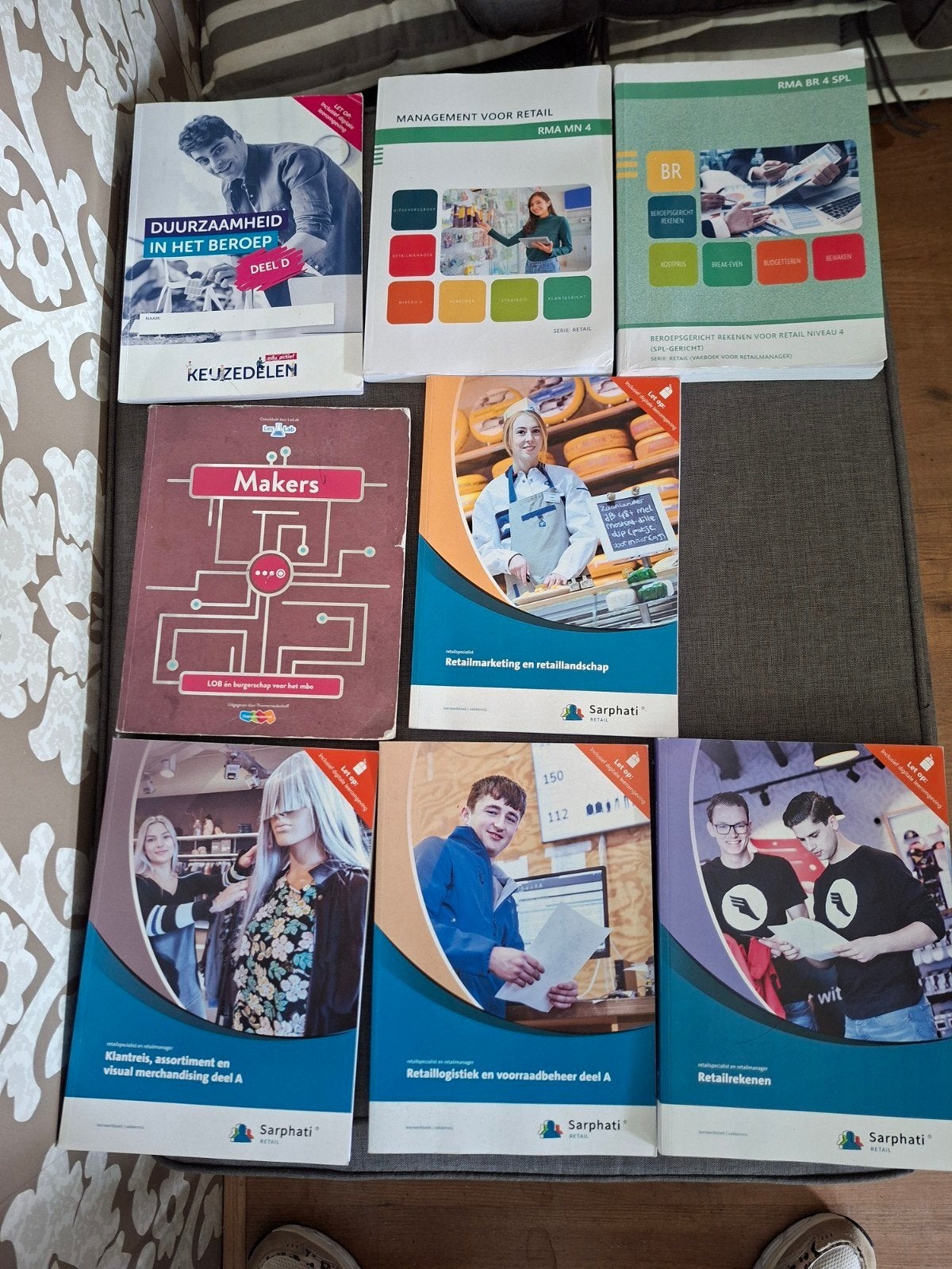 MBO Retail Boekenpakket - Diverse Vakken, Gelezen, Diverse auteurs, Ophalen of Verzenden, MBO