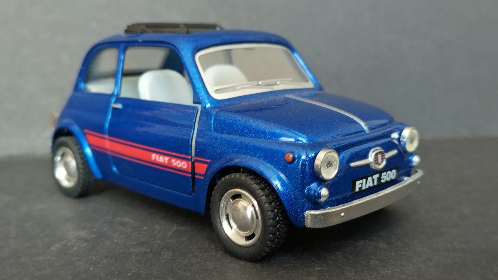 Fiat 500 Abarth Blue 1:24 Kinsmart Pol, Overige merken, Auto, Verzenden, .
