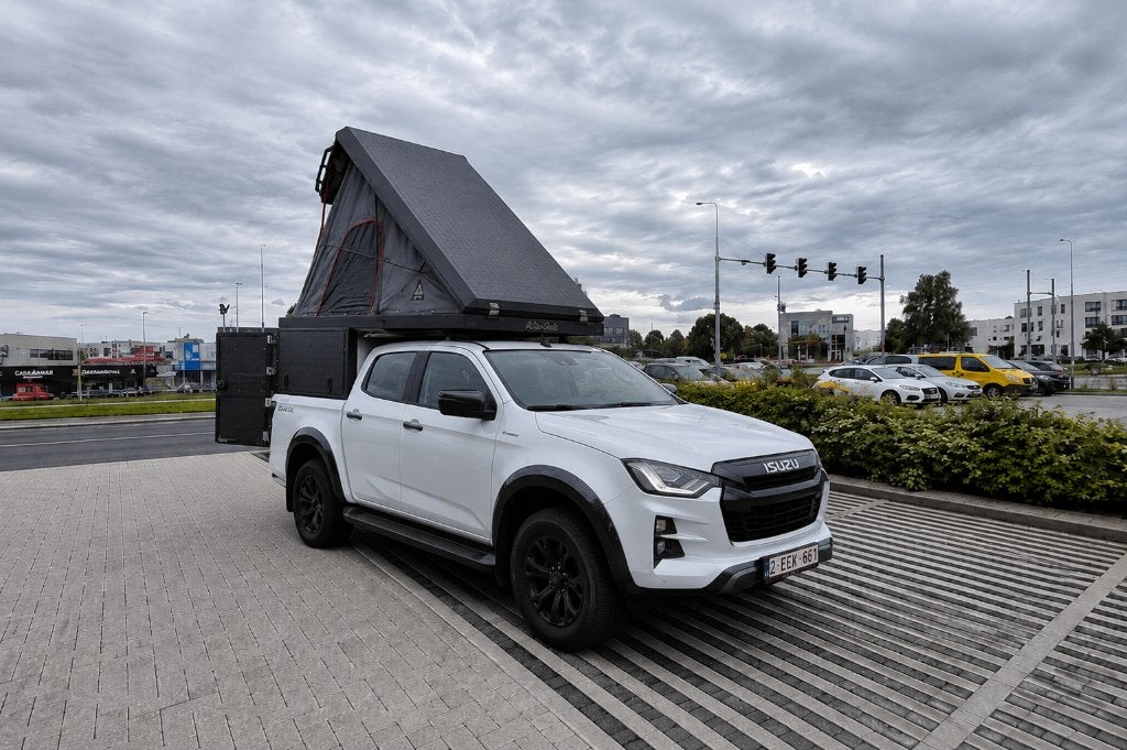 Isuzu D Max V Cross Met Alu-Cap Camper Unit Vol Opties 2024, Auto's, Bestelauto's, Automaat, 4 cilinders, Leder, Bedrijf