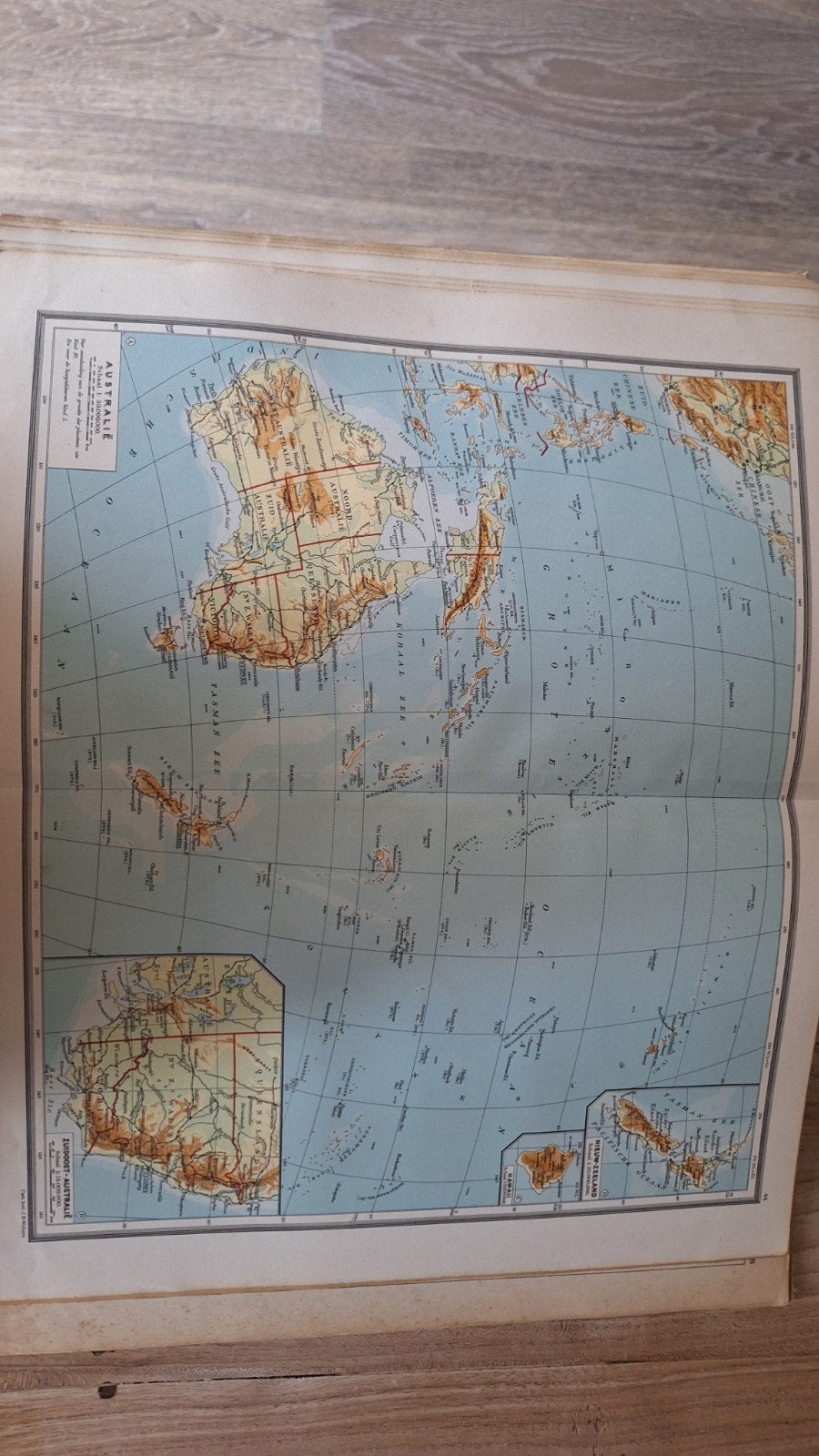 Bos-Niermeyer Schoolatlas der Gehele Aarde 1947, Gelezen, Bosatlas, Ophalen of Verzenden, P.R. Bos, J.F. Niermeyer, P. Eibergen
