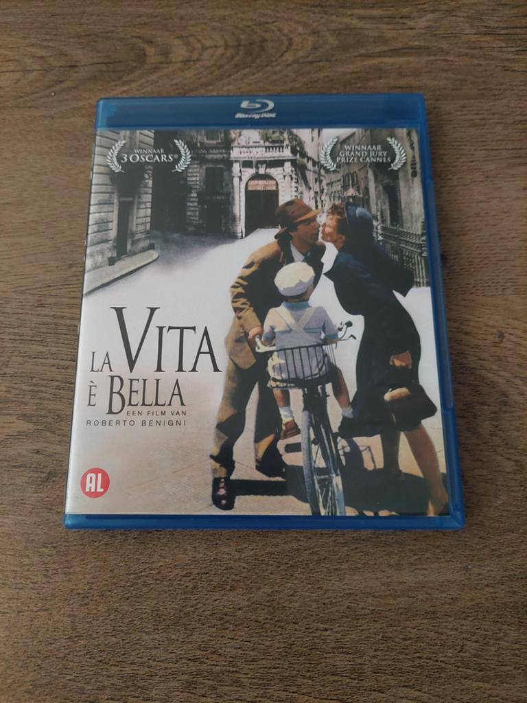 La vita è bella, Ophalen of Verzenden, Zo goed als nieuw