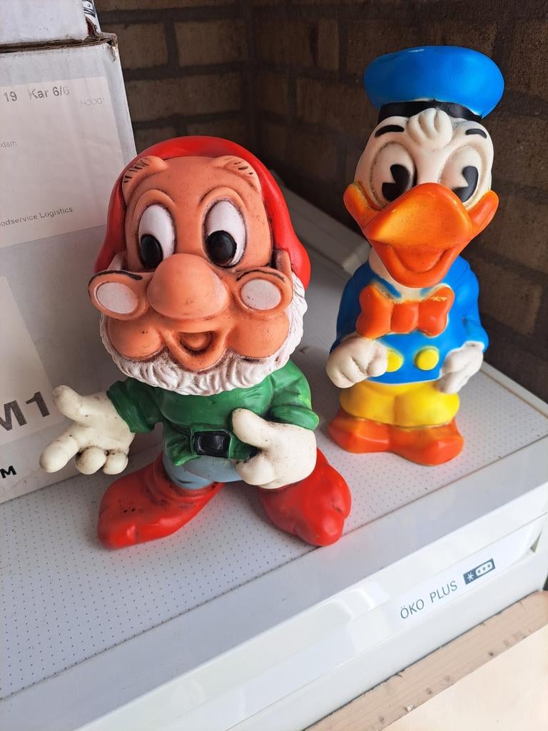 2 Disney piepfiguren, Donald en 1 van de Zeven Dwergen, Verzamelen, Disney, Ophalen of Verzenden, Gebruikt