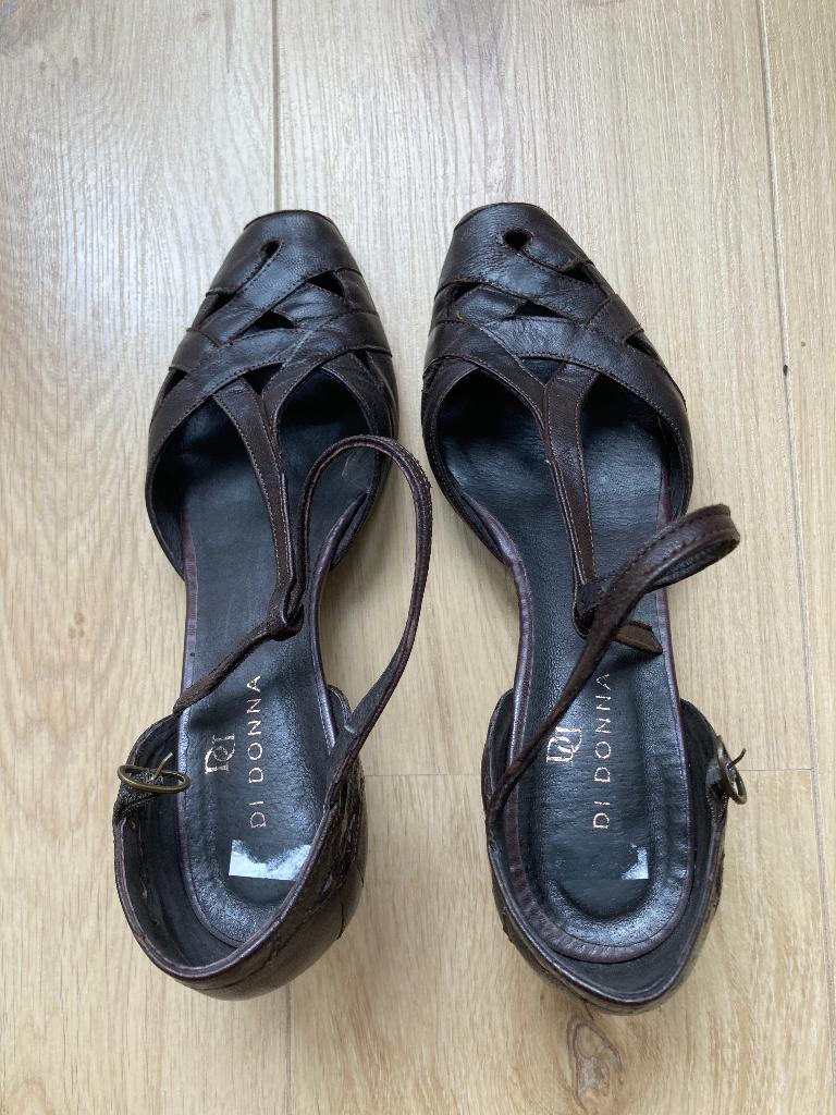 Pump echt leder 2 verschillende paren., Overige kleuren, Nieuw, Ophalen of Verzenden, Schoenen met hoge hakken